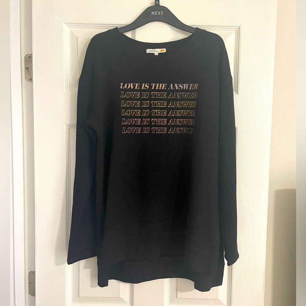 Sweatshirt with side slits- new